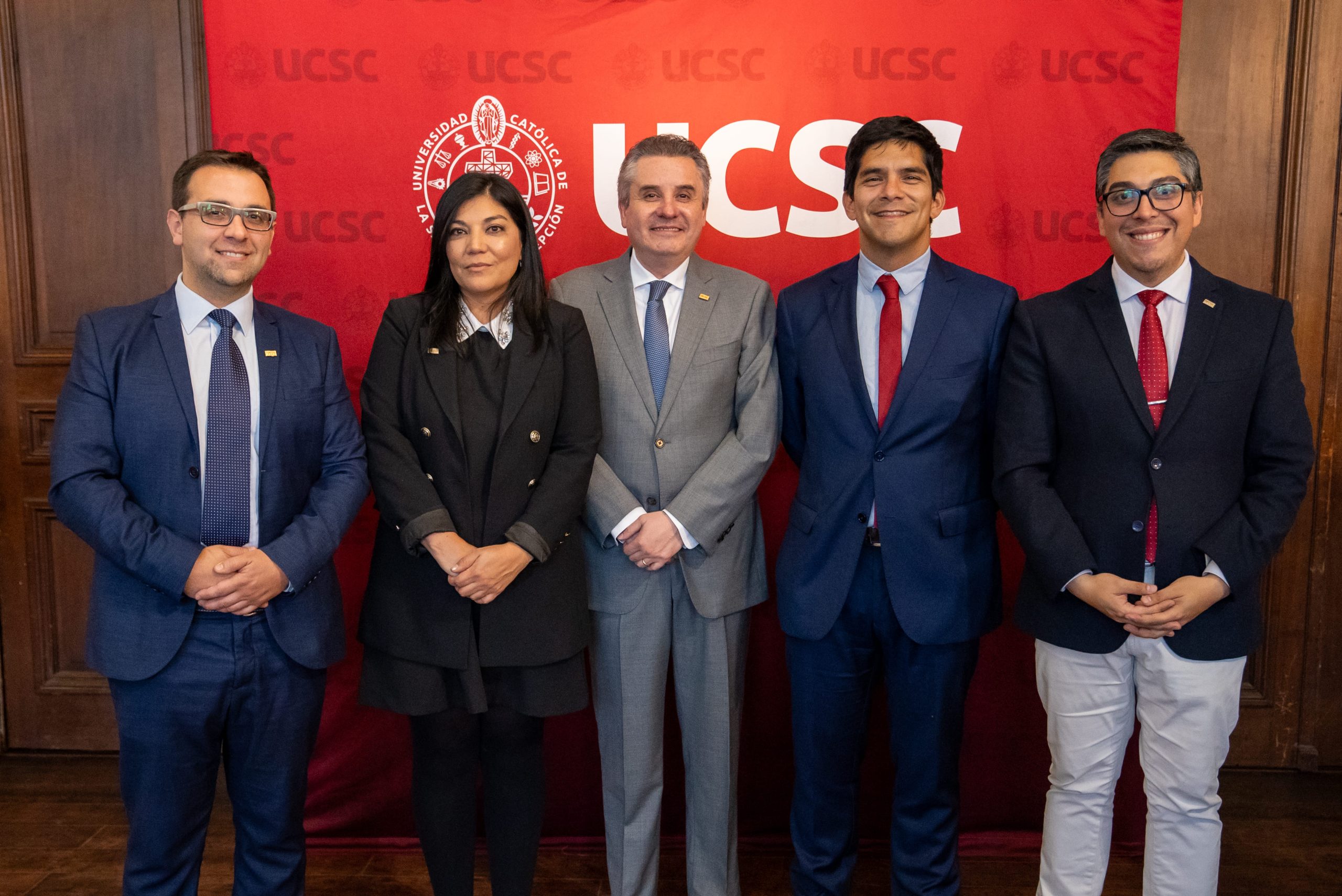 Facultad de Derecho UCSC fortalece vínculos en encuentro con exalumnos