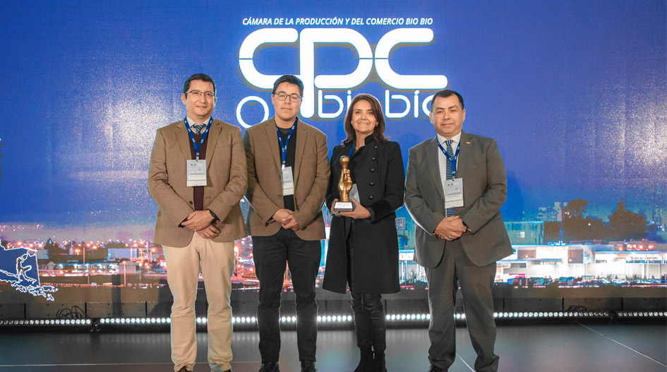 CPC Biobío premió a la UCSC por su aporte a la innovación a través del Centro de Energía