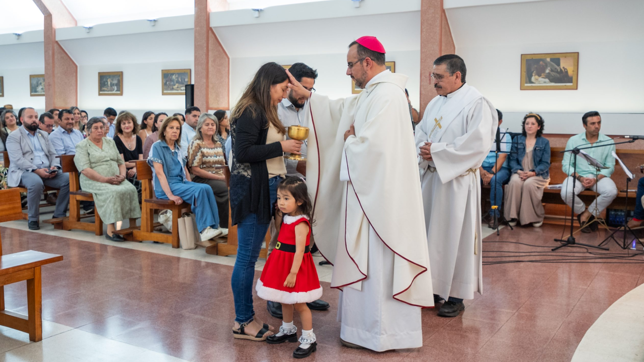 Misa de Navidad en la UCSC: "Dios quiere nacer en medio de los que más lo necesitan"
