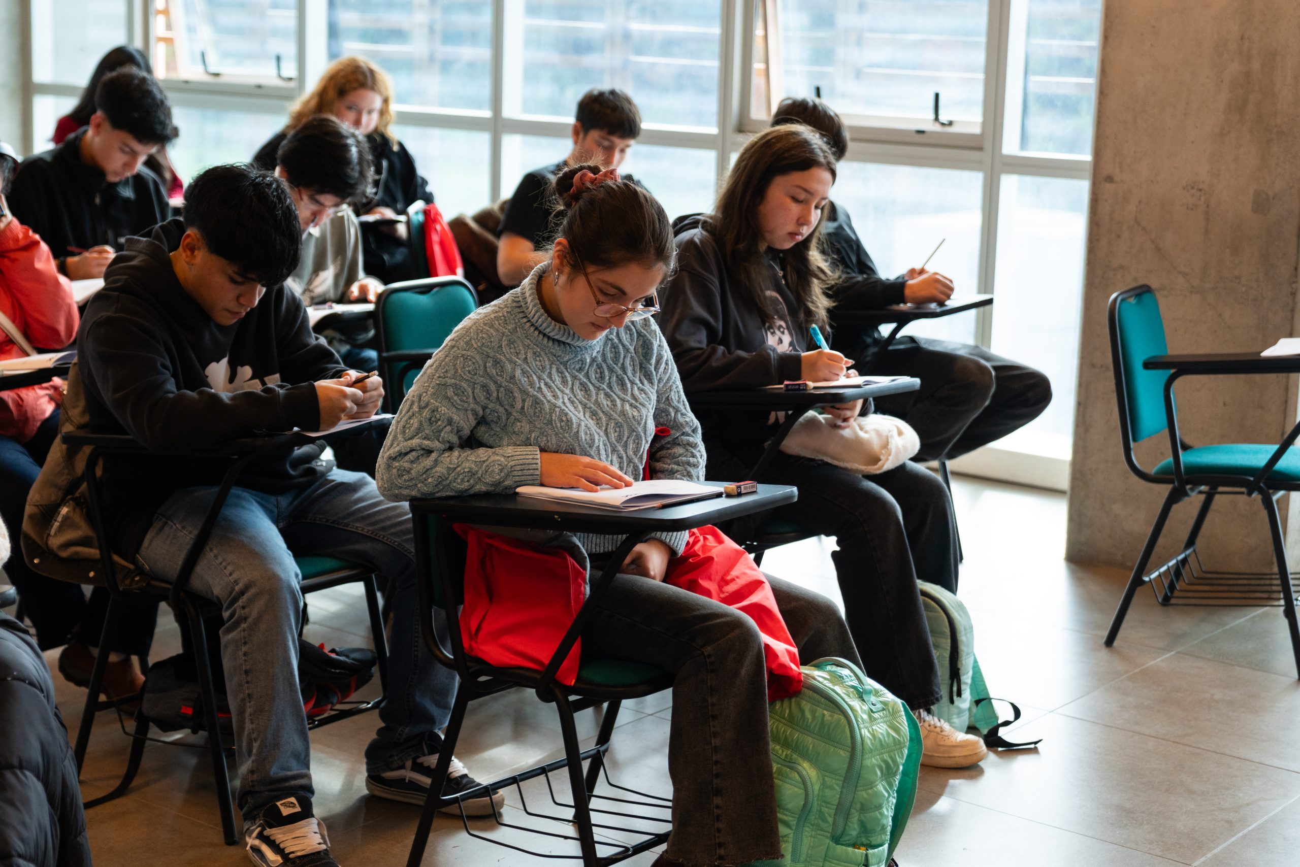 Más de 700 estudiantes rindieron ensayo PAES 2025 en la UCSC