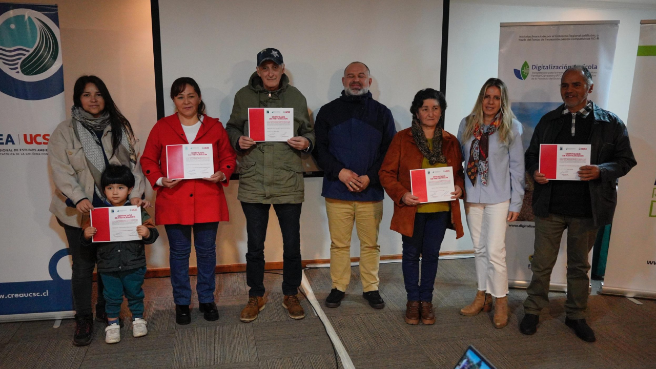 UCSC capacita a más de 100 agricultores de Biobío en tecnologías digitales