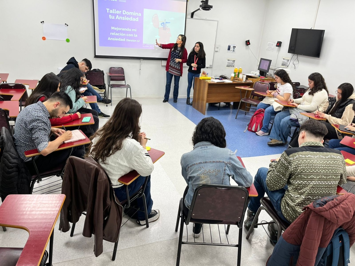 Taller ofrece herramientas para la ansiedad y el equilibrio emocional de estudiantes