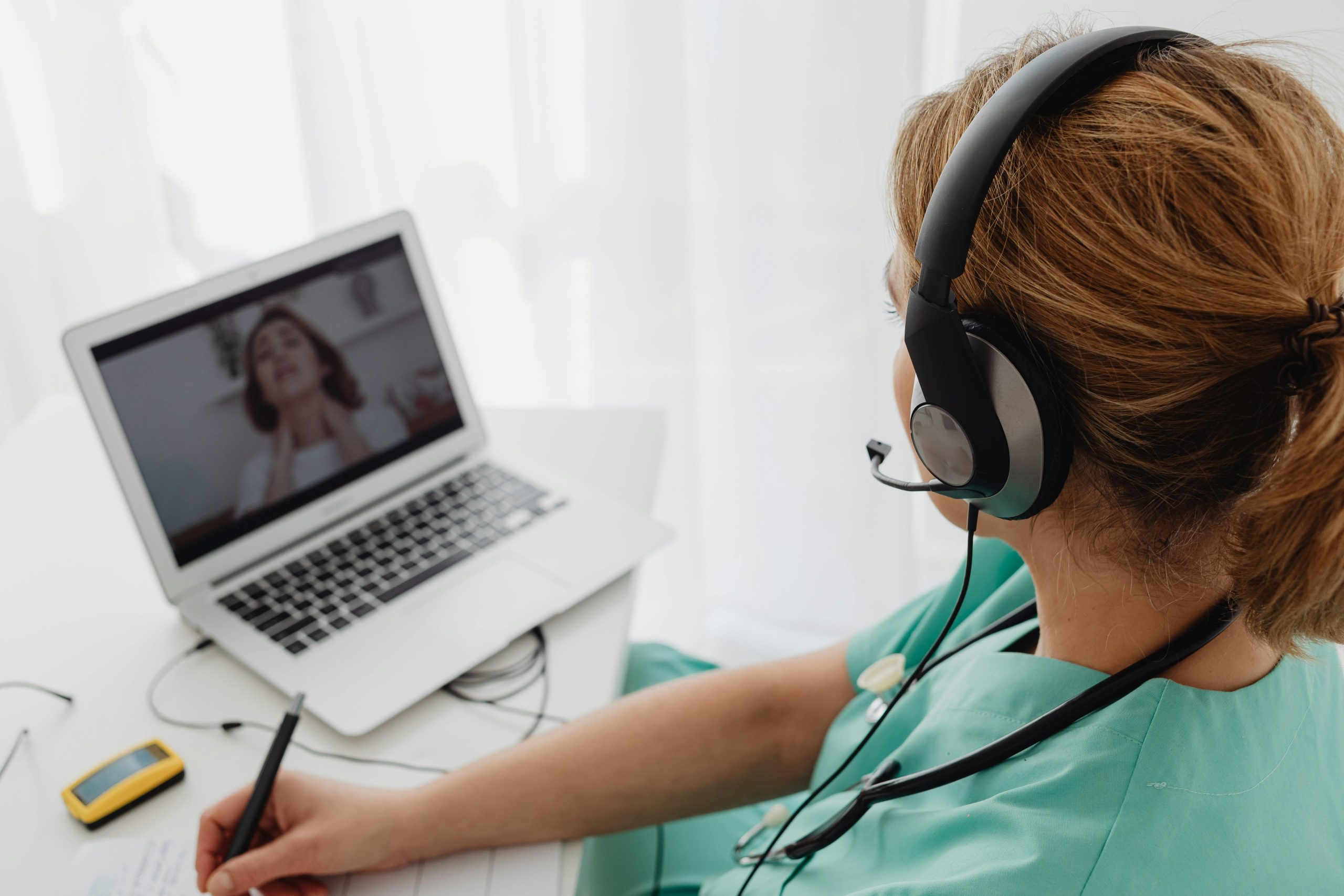 Investigación define competencias en telesalud y sienta bases para manual formativo en Biobío