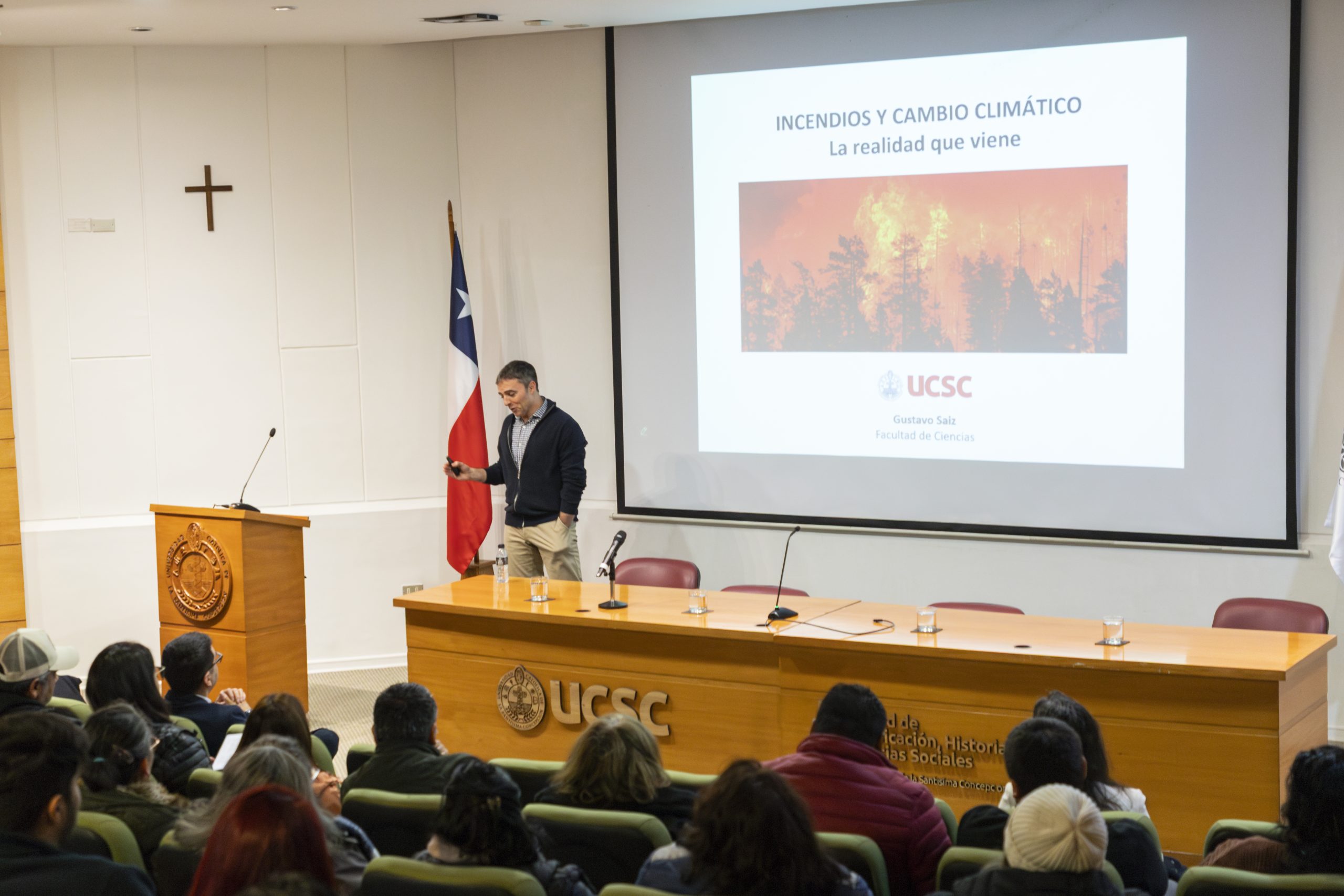 Seminario Internacional abordó desafíos post-incendios forestales