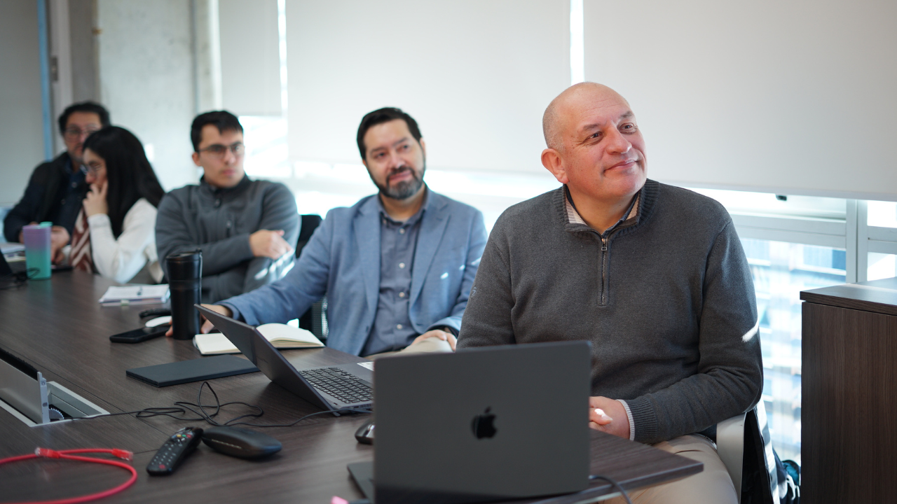 FIU-T UCSC expone sus principales avances estratégicos ante el Ministerio de Ciencia
