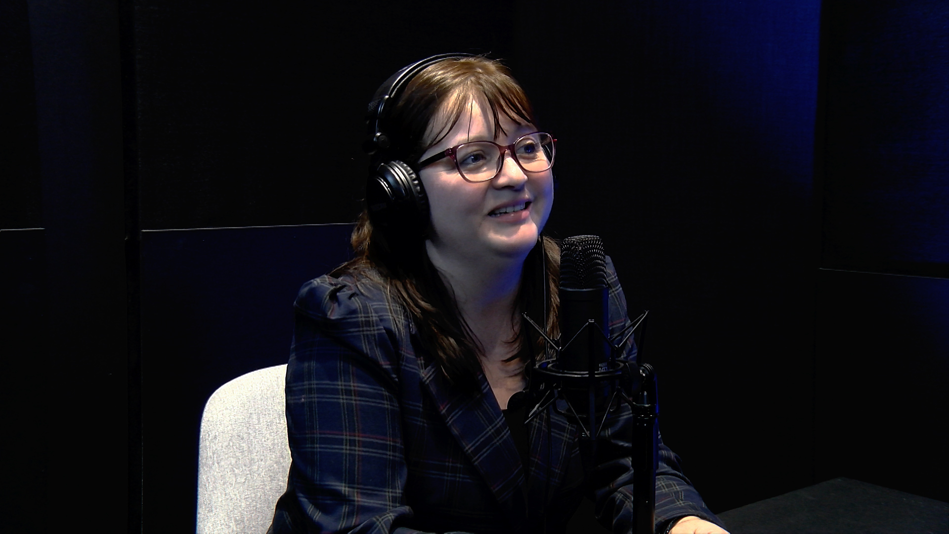 Gravedad, agujeros negros y vida cotidiana: entendiendo el universo desde el sur de Chile