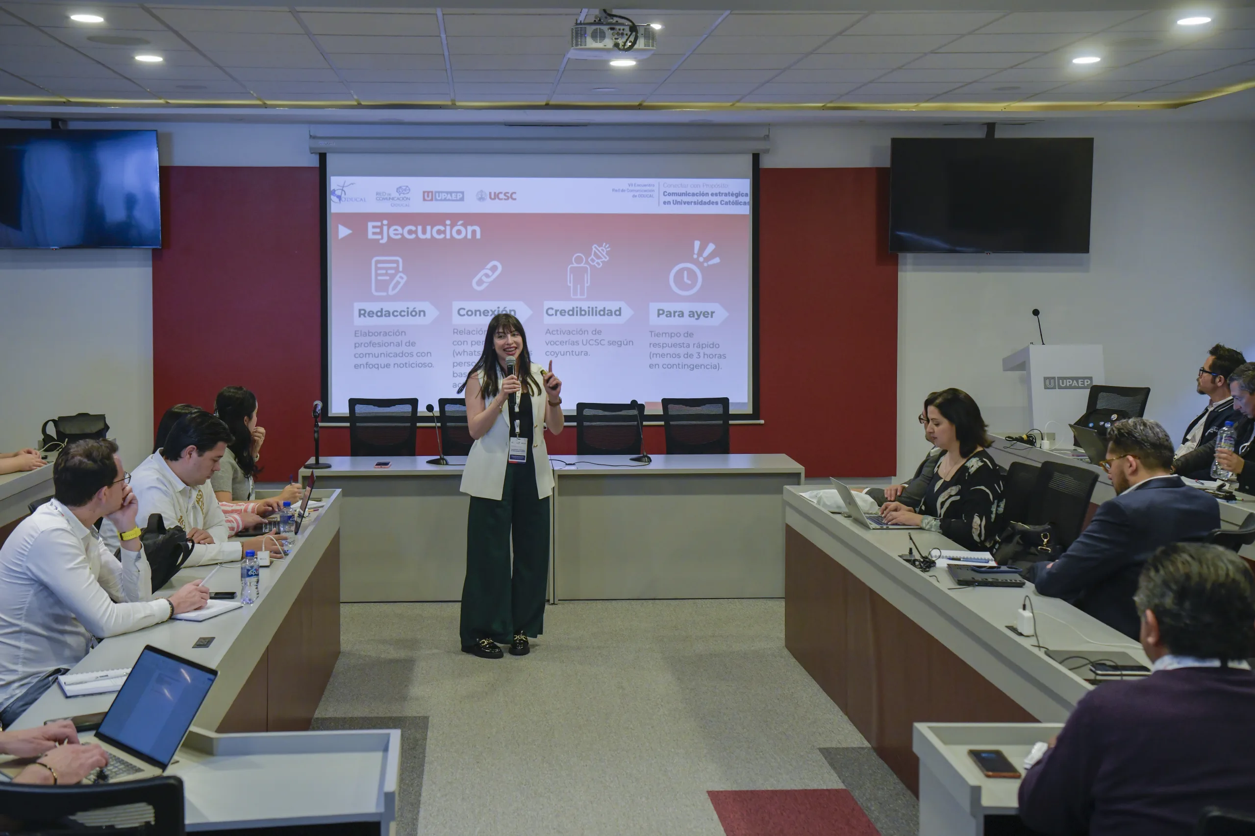 UCSC comparte estrategia comunicacional en encuentro internacional de ODUCAL