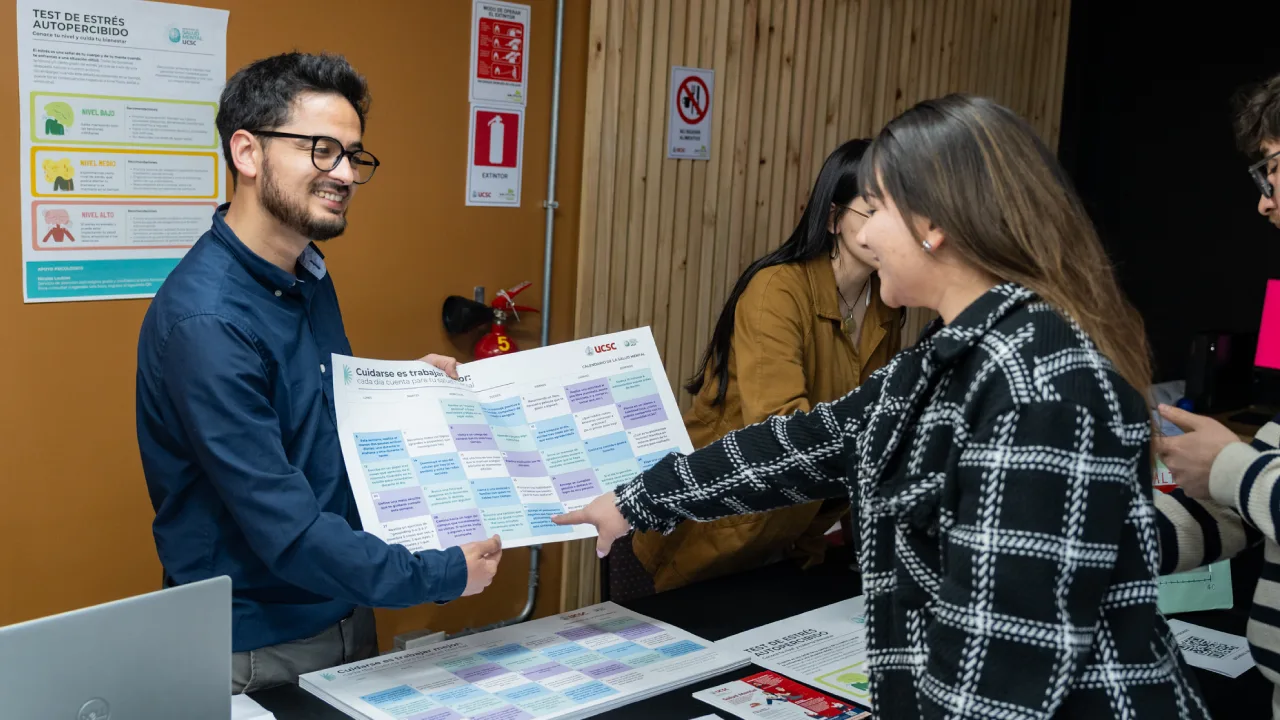 DGP cerró Mes de la Salud Mental con feria para promover bienestar integral