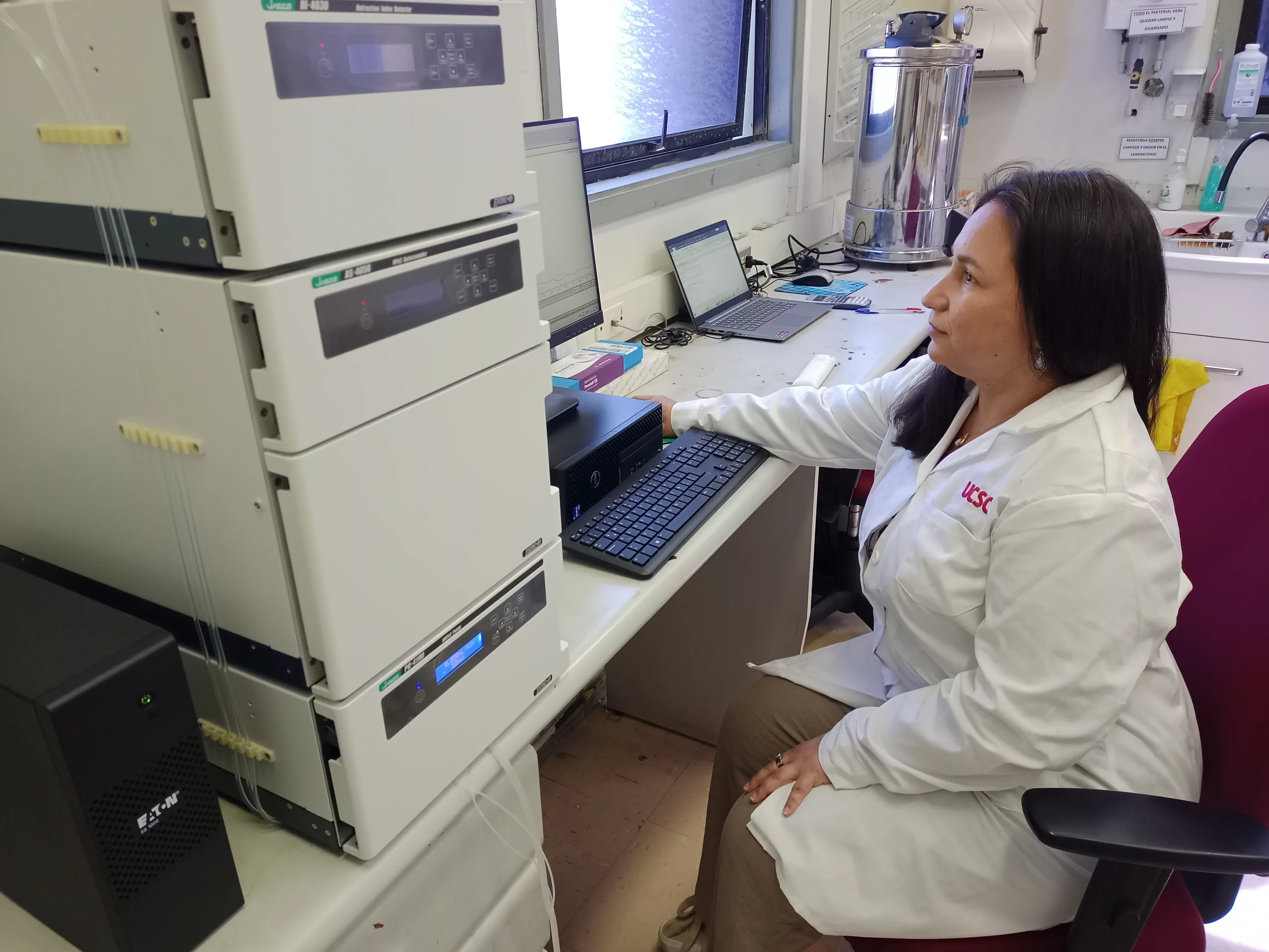 Investigadora UCSC lidera estudios en biopolímeros microbianos