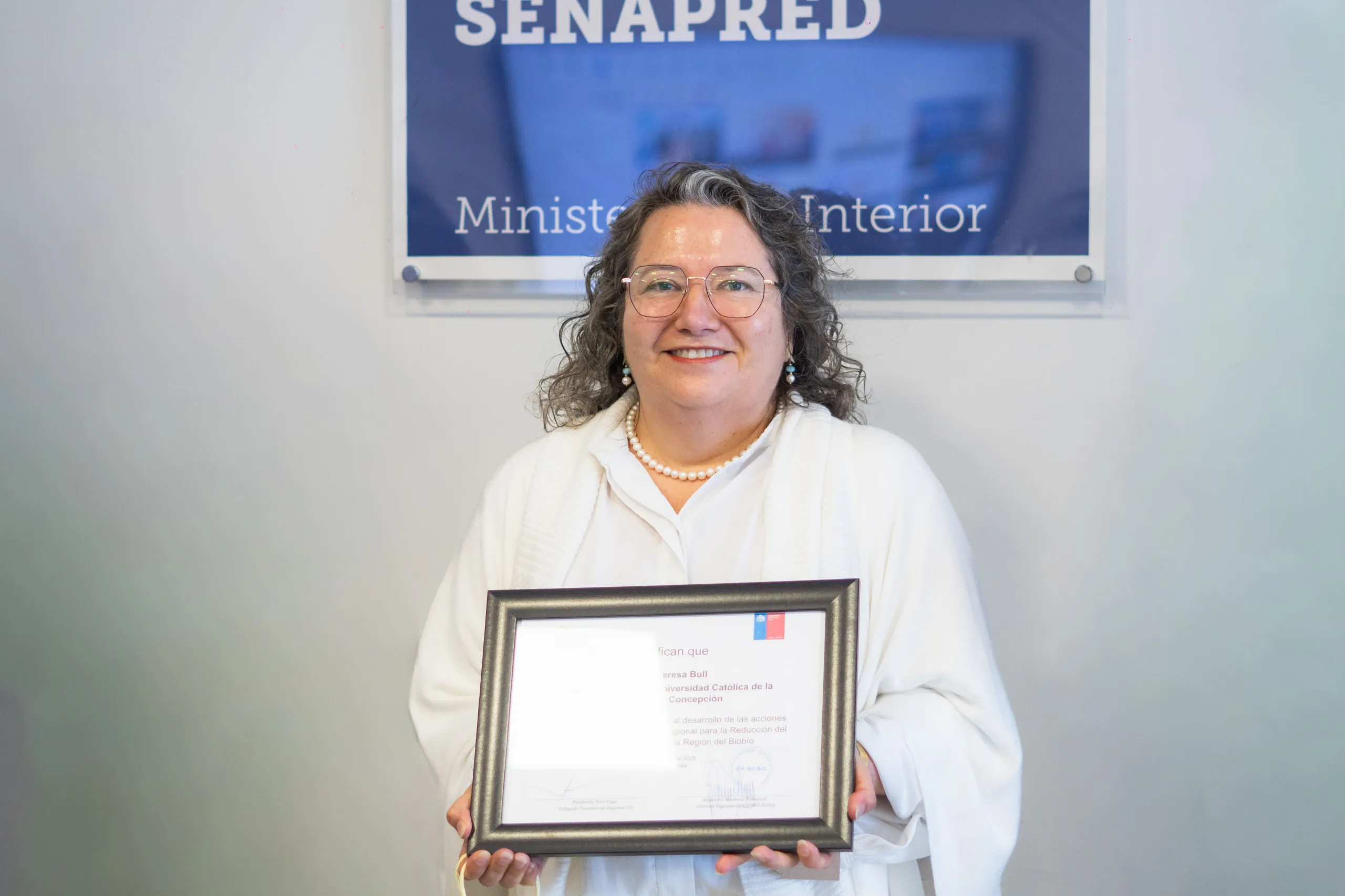 Académica UCSC es distinguida por su aporte a la gestión del riesgo de desastres en Biobío