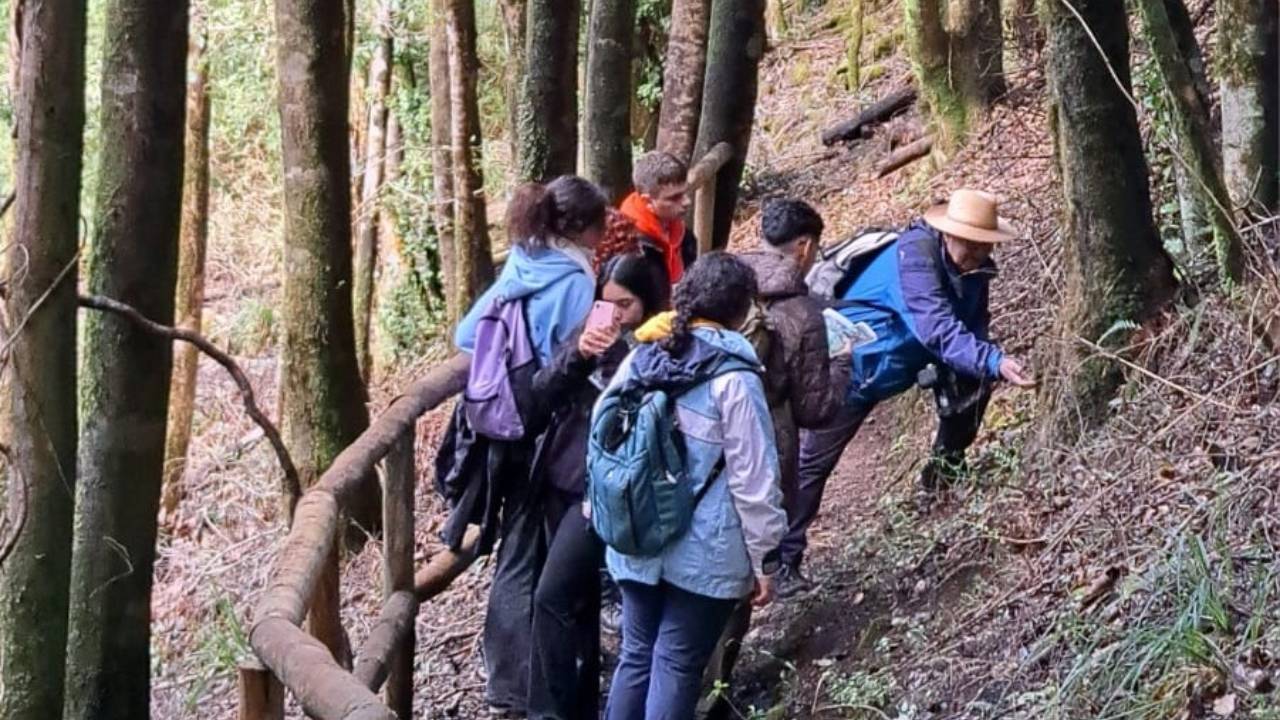 Estudiantes fortalecen aprendizaje de la naturaleza por medio de iNaturalist