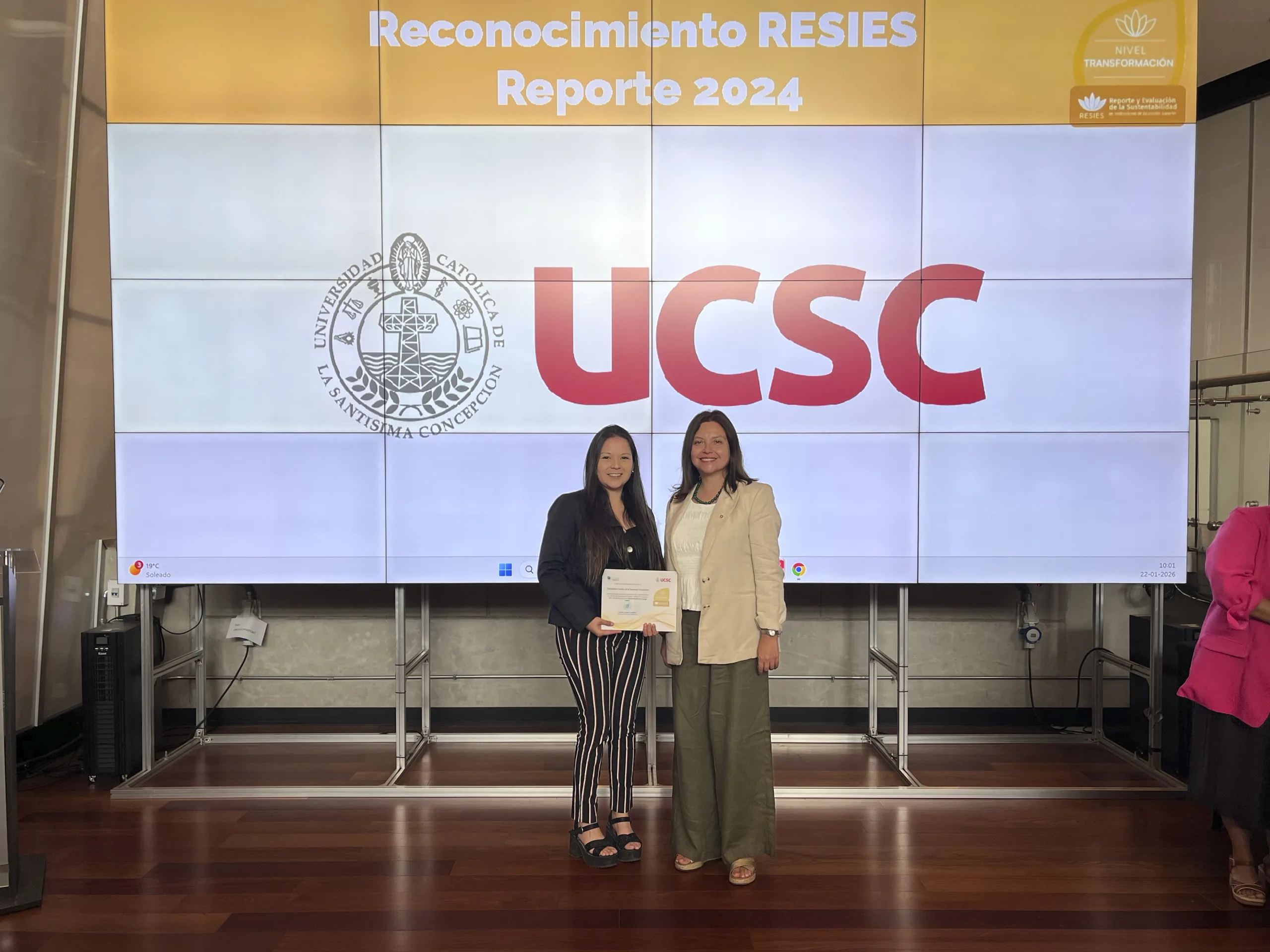 UCSC recibe diploma RESIES por certificación en nivel “Transformación”