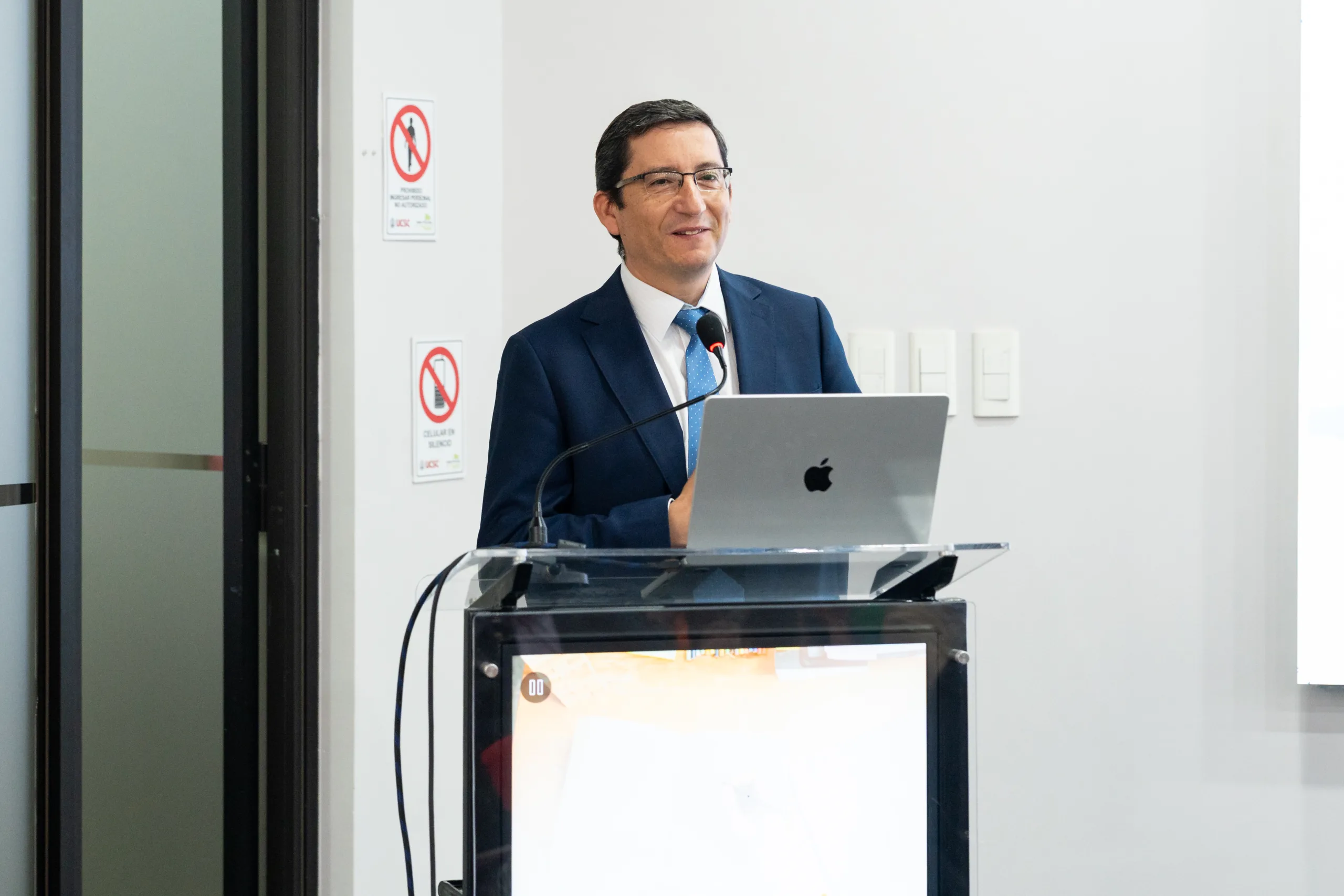 Hitos en gestión institucional marcaron jornada de la Academia de Verano