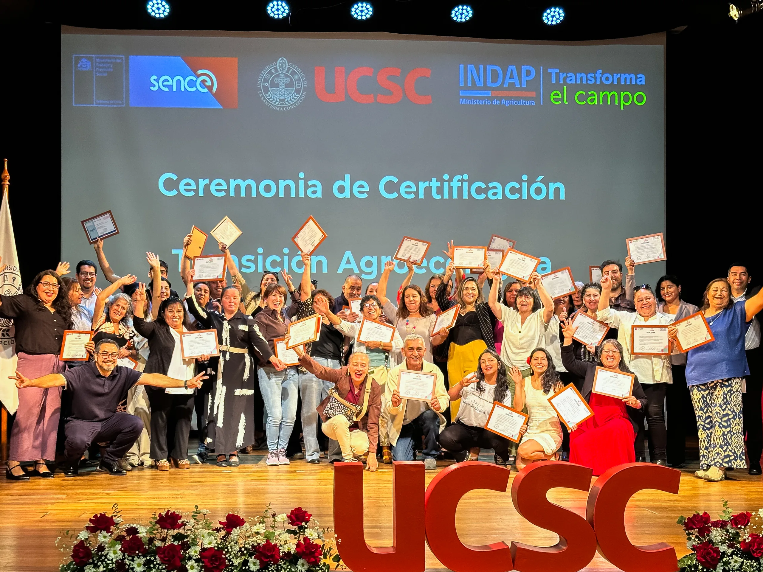 UCSC y SENCE certificaron en agroecología y marketing digital a productores de INDAP