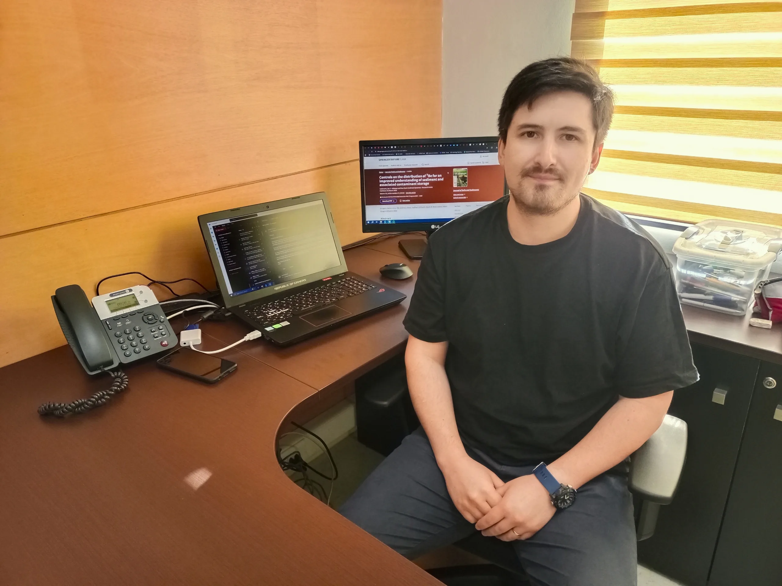 Académico estudia radioisótopos para rastrear contaminantes en ríos