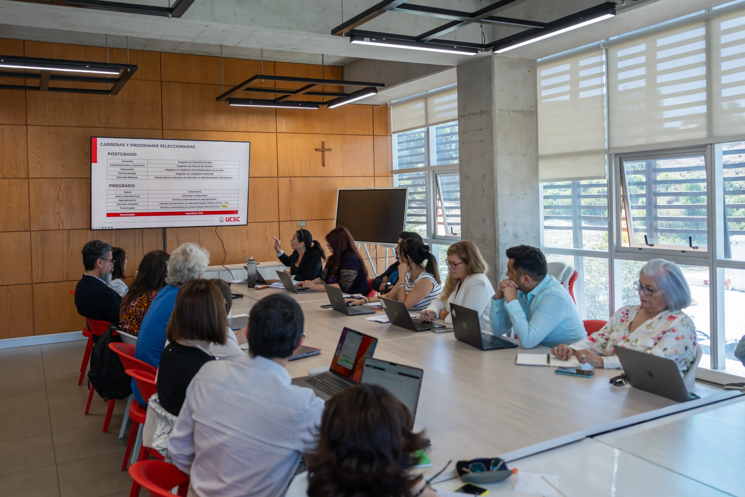 Muestra Intencionada: carreras y programas UCSC comienzan preparación para informe