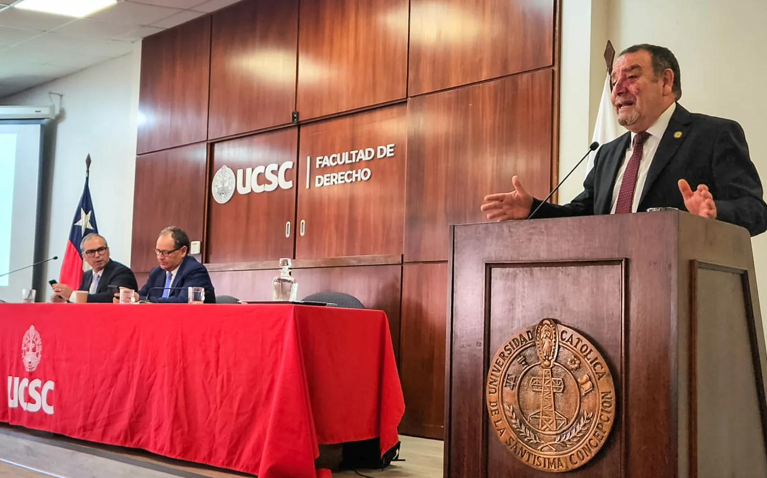 Comunidad Universitaria y jurídica participaron en Jornada de Formación Parlamentaria