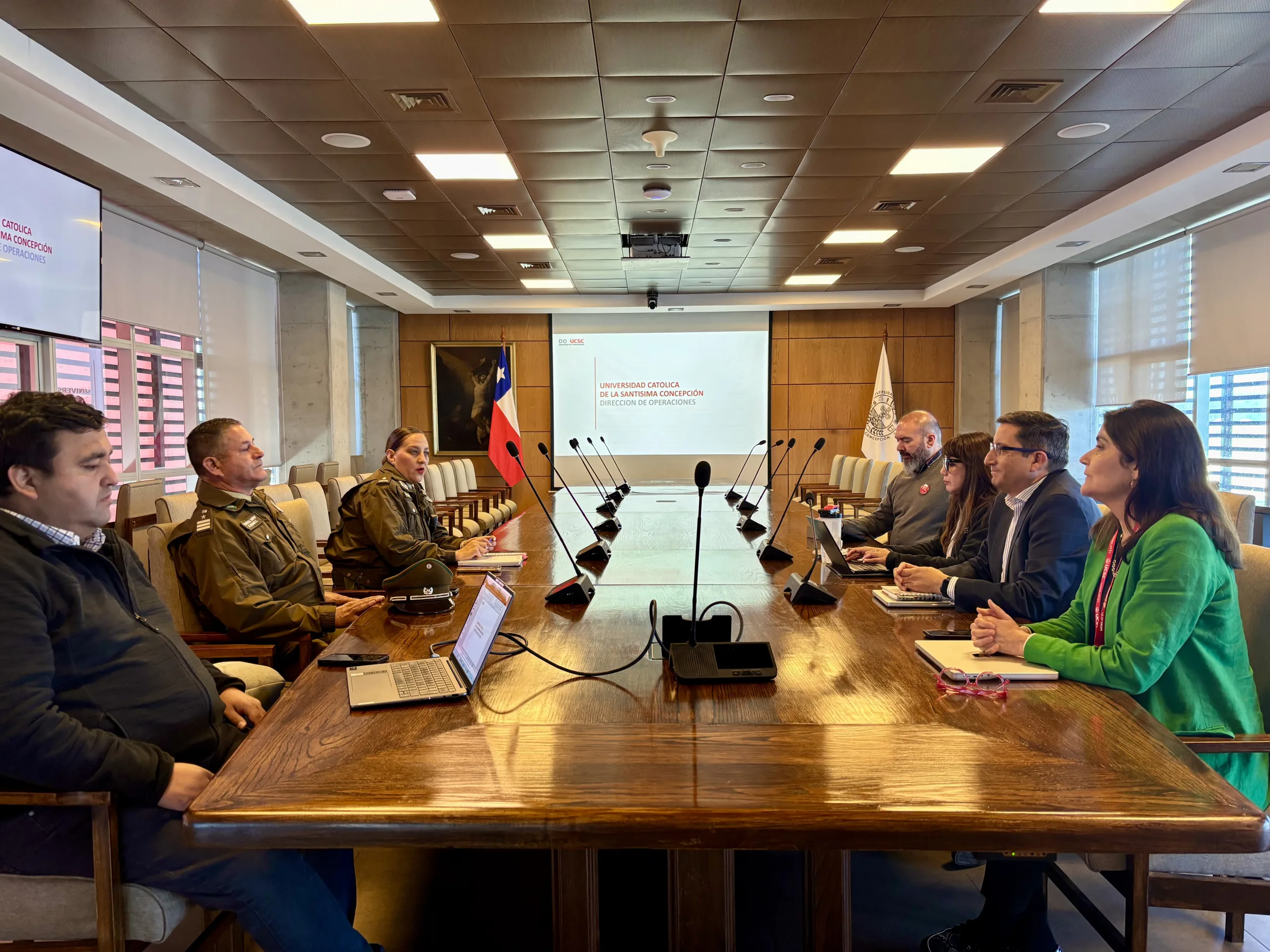 UCSC coordina mesa de trabajo de seguridad con Carabineros de Chile