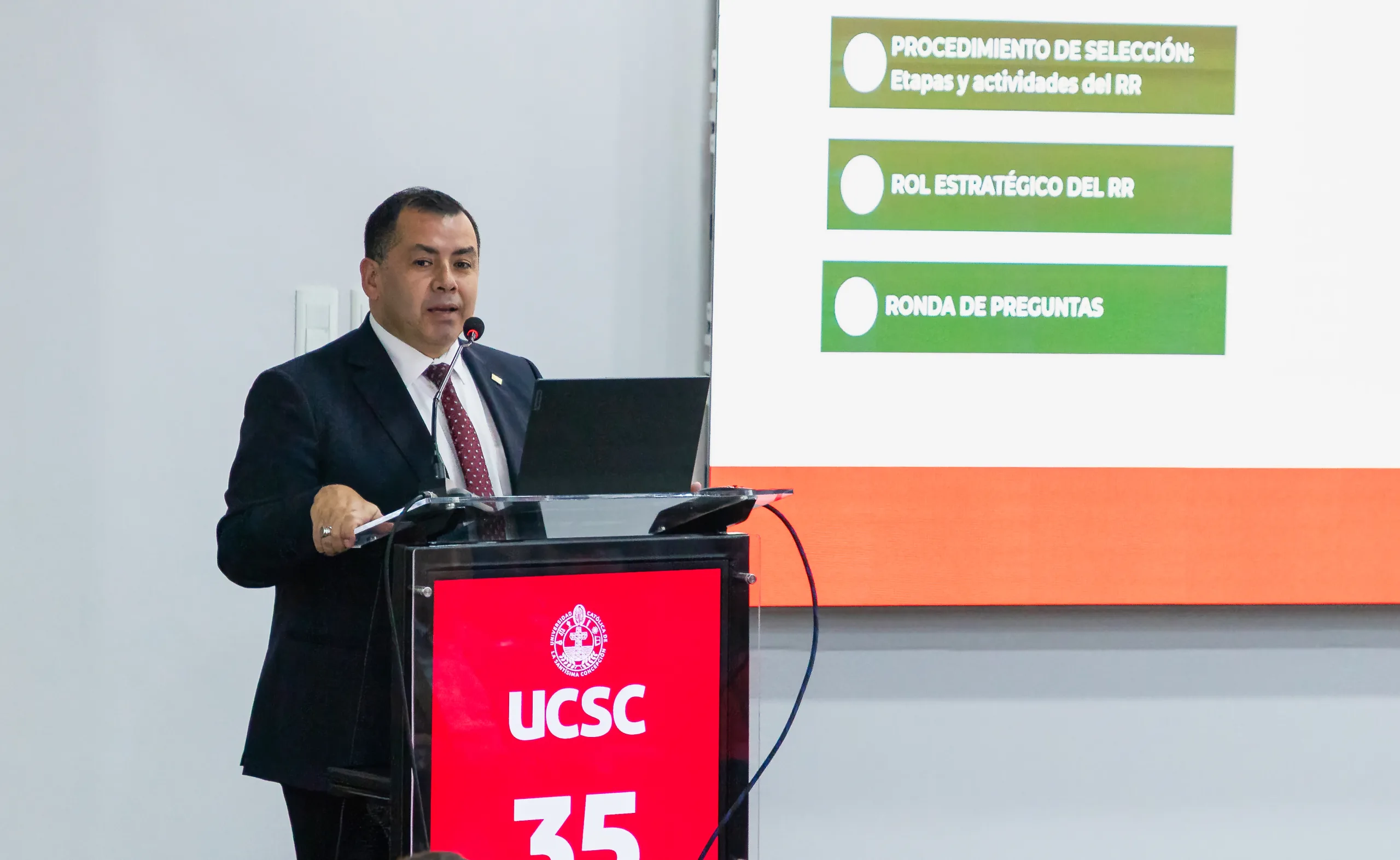 Rector UCSC se reunió con sus representantes en procesos de selección de personal