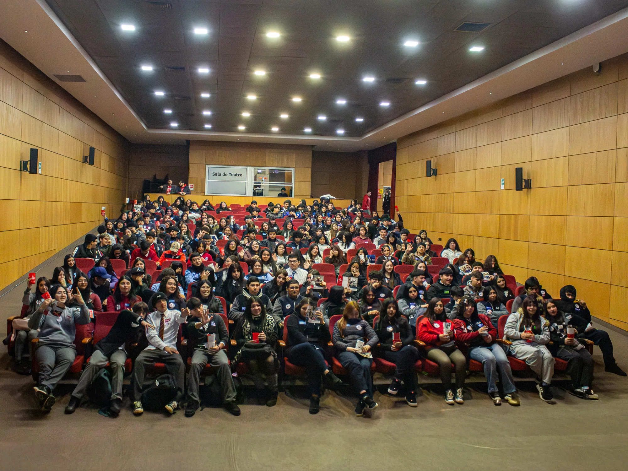 Estudiantes del Programa PACE participaron en pasantías de la UCSC