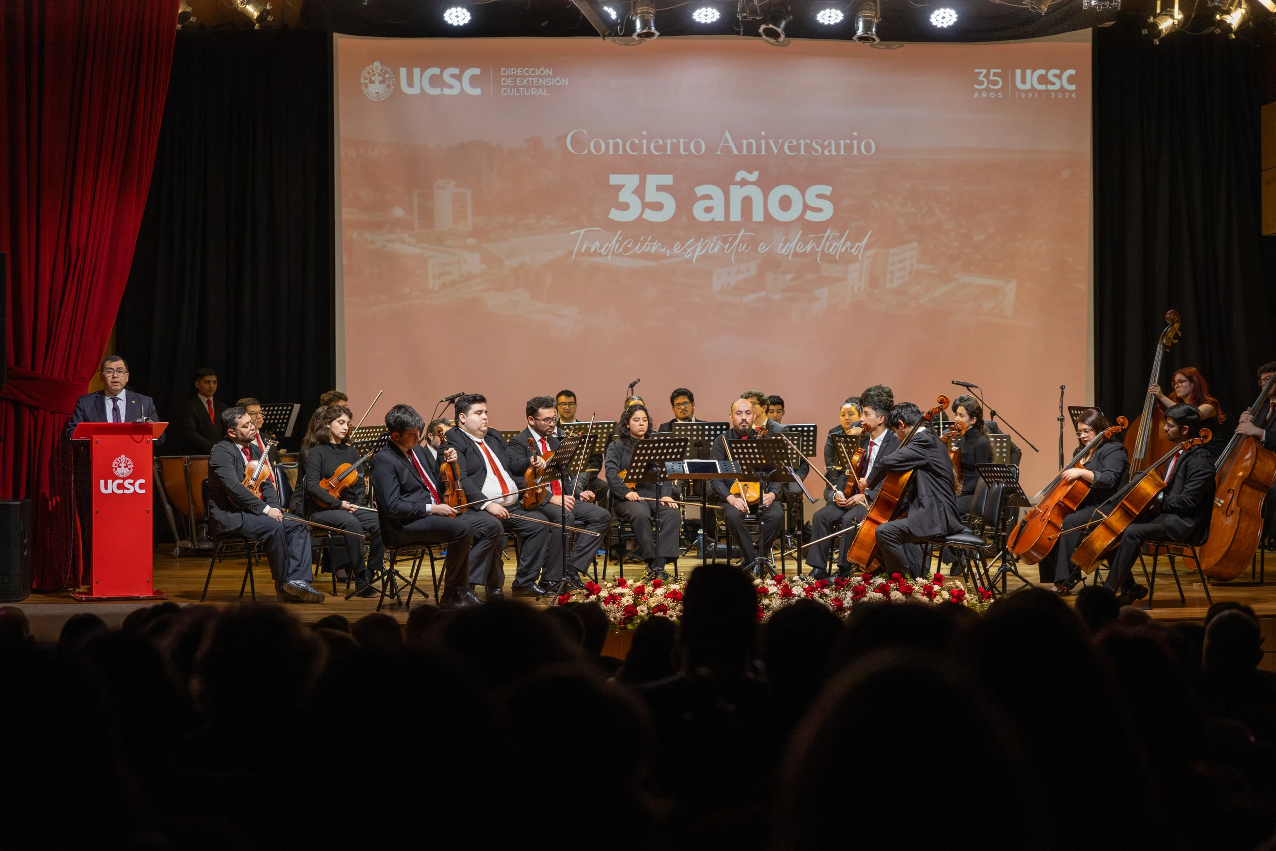 Concierto de aniversario reunió a la comunidad para celebrar los 35 años de la UCSC 
