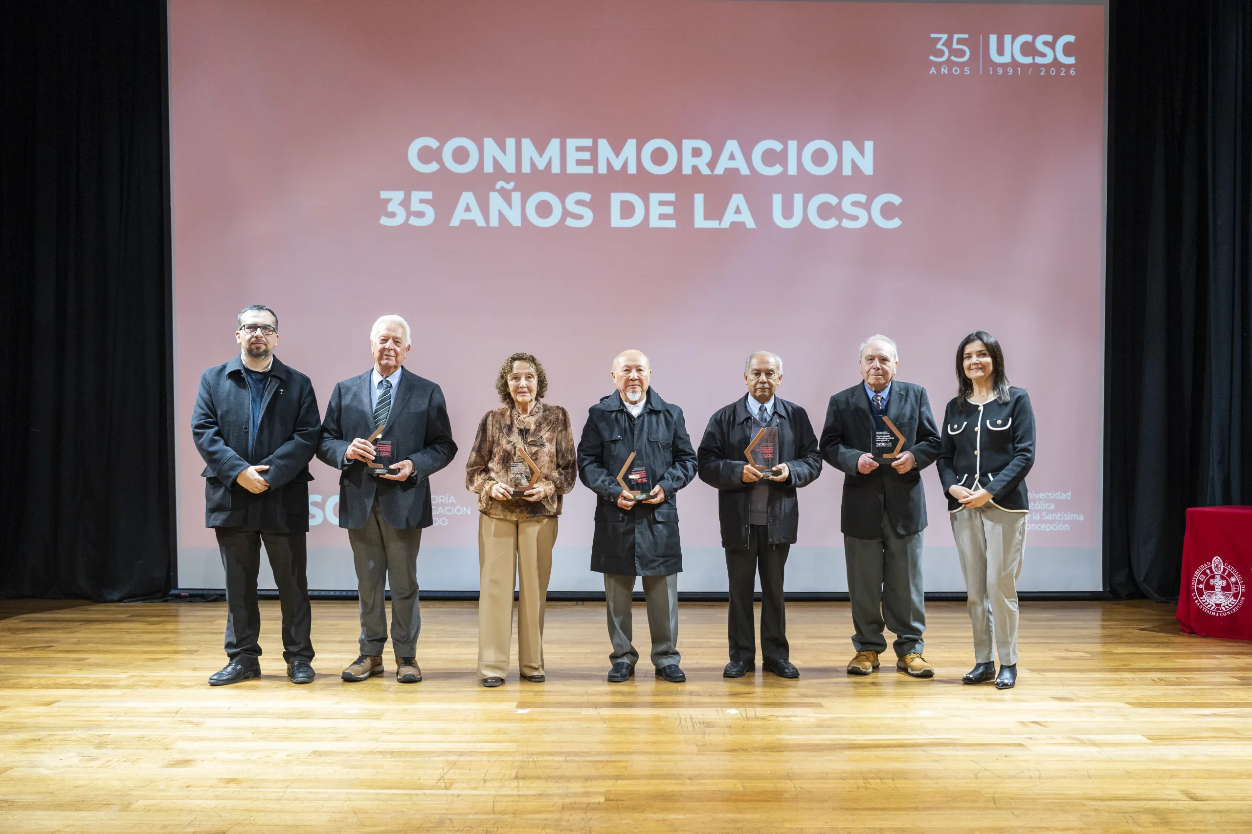 VRIP destaca avances en investigación, innovación y postgrado durante Cuenta Anual
