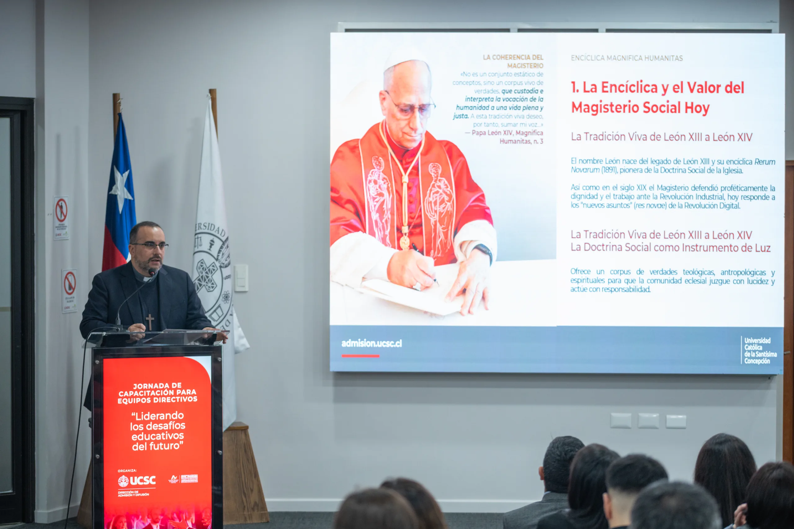 Más de 100 directivos de liceos se capacitaron sobre cómo enfrentar los desafíos de la educación