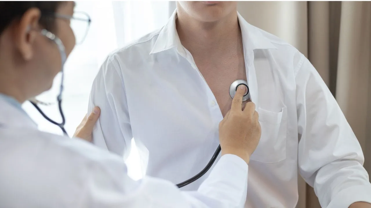 Más de 3.200 casos en un año: por qué la tuberculosis sigue presente en Chile