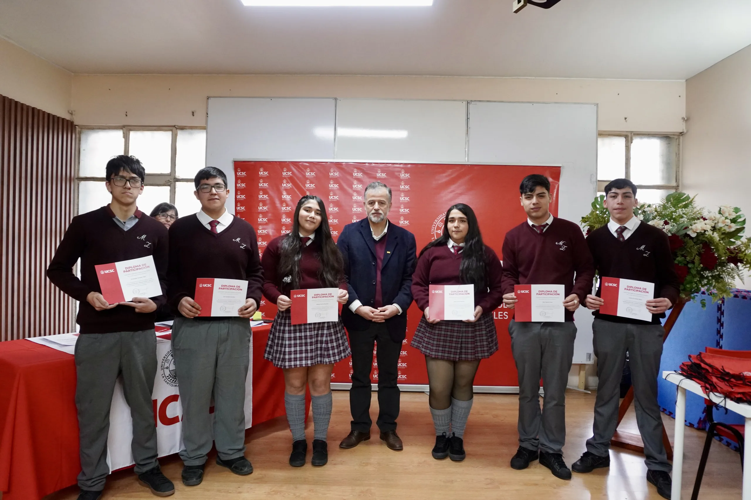 Estudiantes de Cabrero culminan programa de vinculación con el medio de la UCSC 
